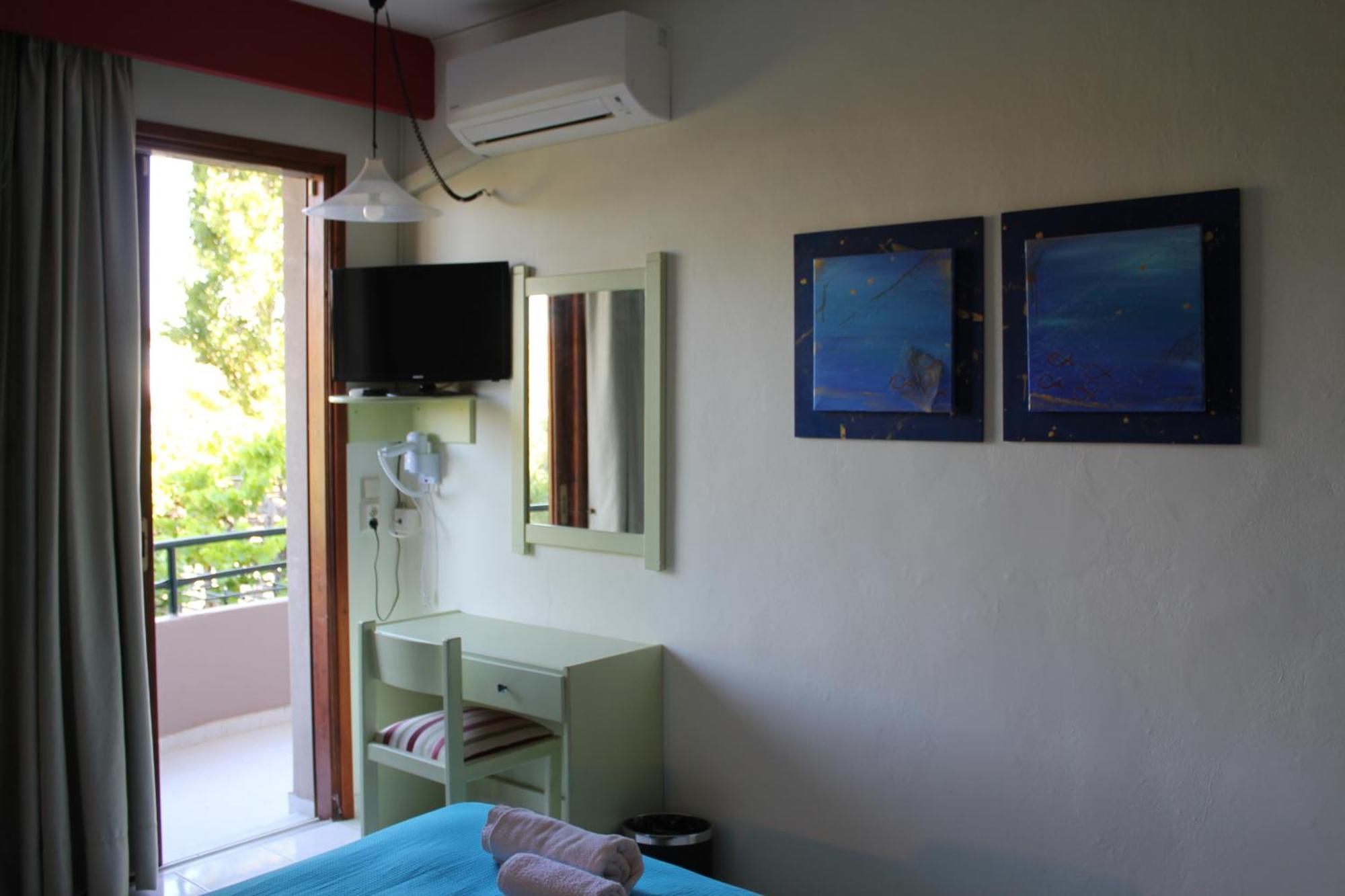 John Mary Aparthotel Faliraki Bilik gambar